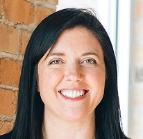 Sophie Hartwell, responsable de atención al cliente, retrato del equipo de soporte